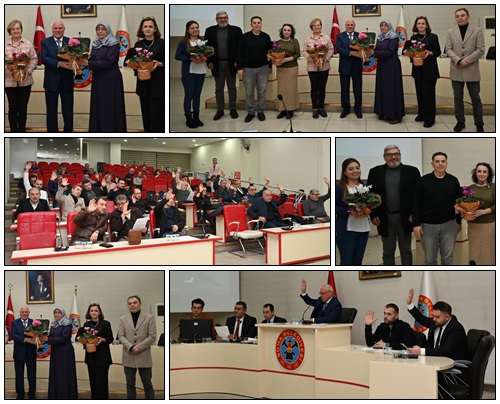 Kadın Meclis Üyelerine Başkan’dan çiçek