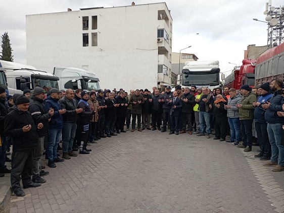 Kınık’tan dokuz yardım Tırı yola çıktı