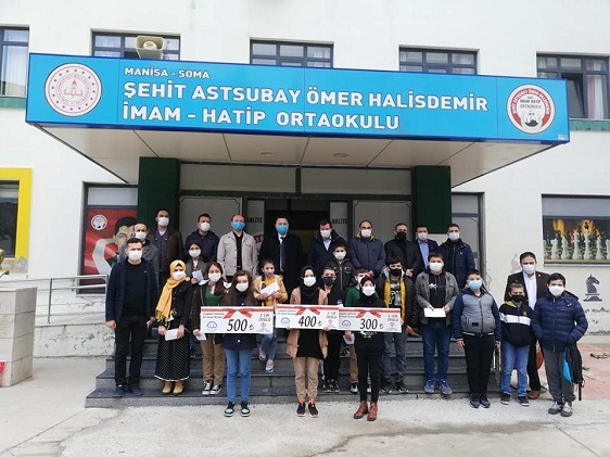 Hadis Ezberleyip, Ödülleri kaptılar