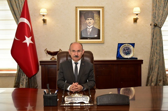 Vali Karadeniz’den Kadir Gecesi mesajı